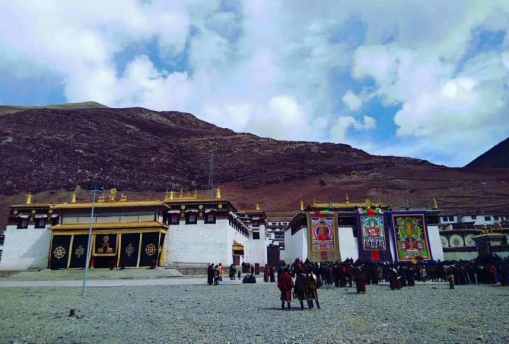 Dza Wonpo monastery 