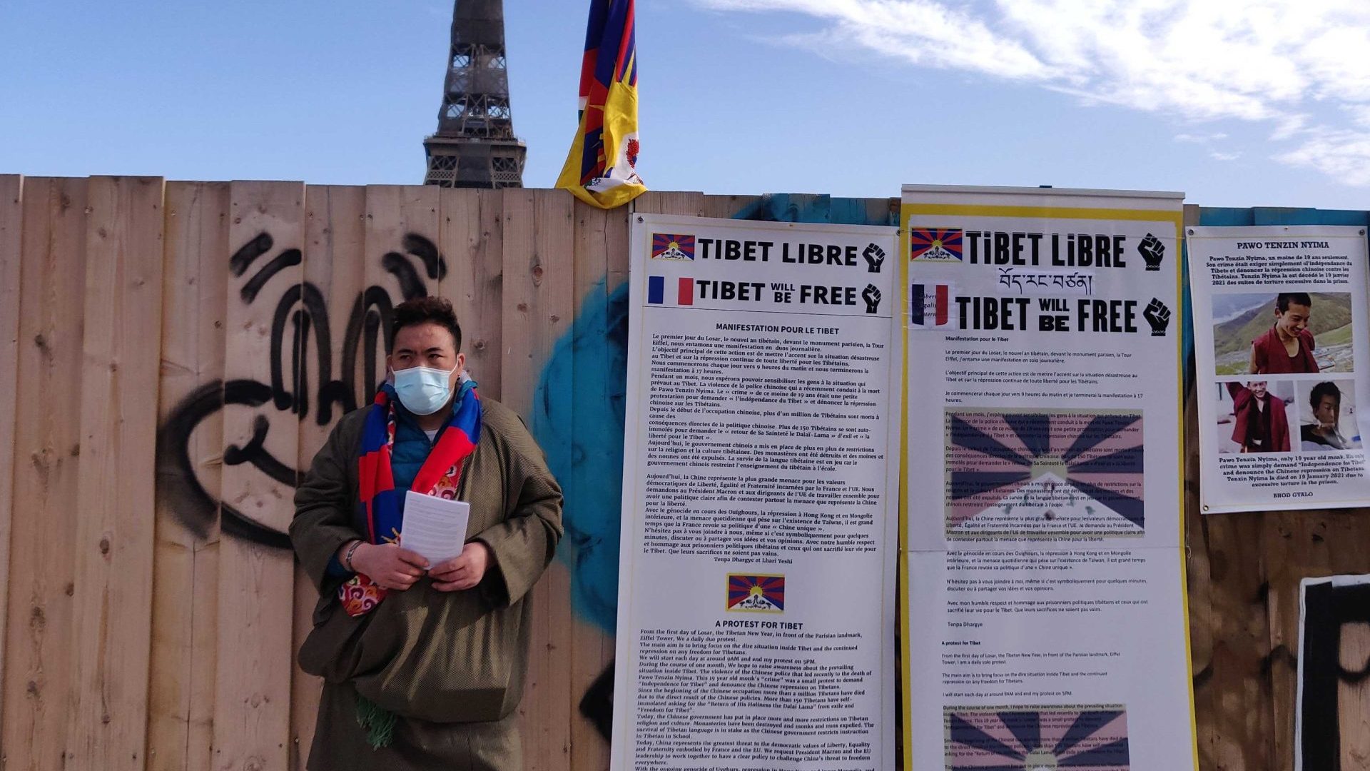 Solo Tibetan protester in Paris, Tenpa Dhargye