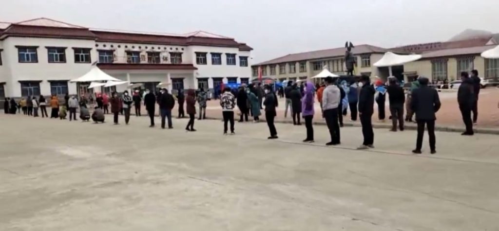 Residents of Cheudru Village outside the police station